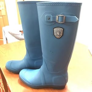 NEW Women’s Rain Boots Deep Turquoise. Size 9